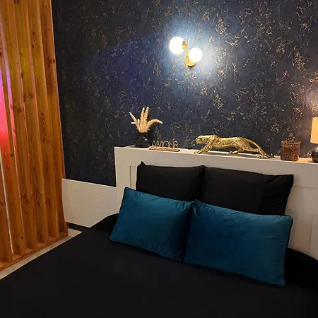 Apartment Des Sacres - Avec Jacuzzi Privatif